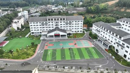 勞動最光榮丨北緯27°勞動培訓(xùn)基地游樂園服務(wù)